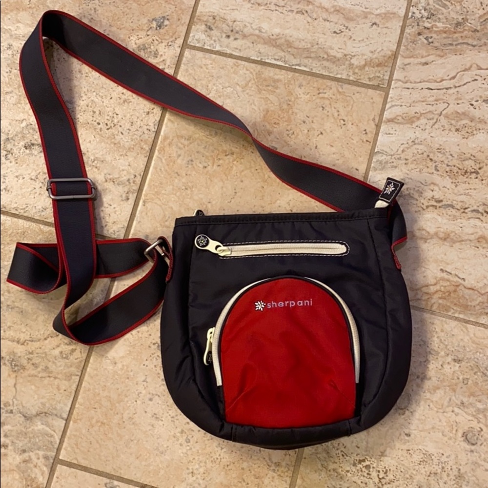 Sherpani bag